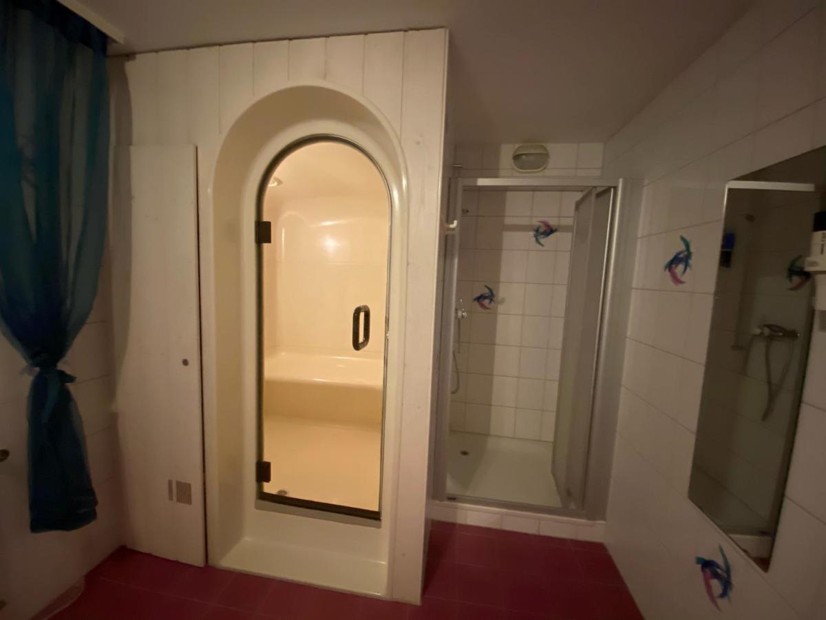 Hotel Crystal Αντελμπόντεν Εξωτερικό φωτογραφία