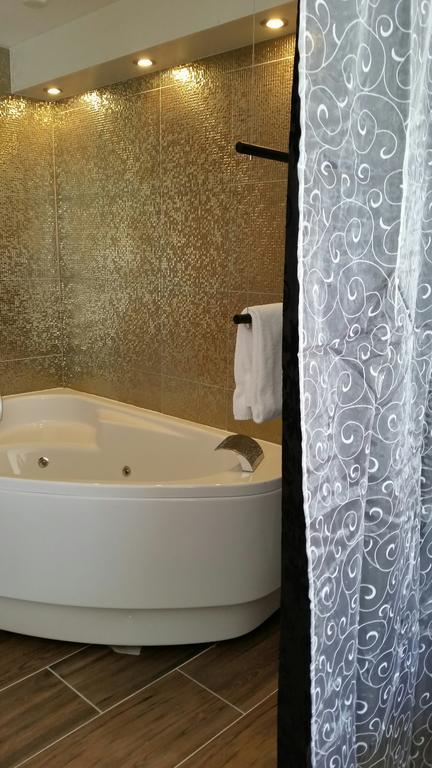 Hotel Crystal Αντελμπόντεν Εξωτερικό φωτογραφία